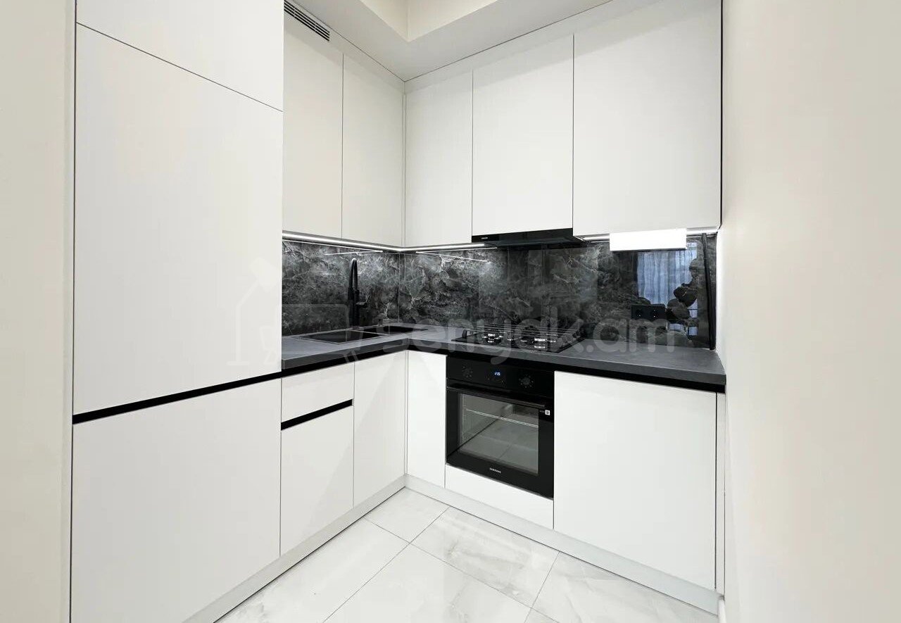 2 Սենյականոց Բնակարան Նորակառույցում, 52քմ, 5/16 հարկ, Կապիտալ Վերանորոգված