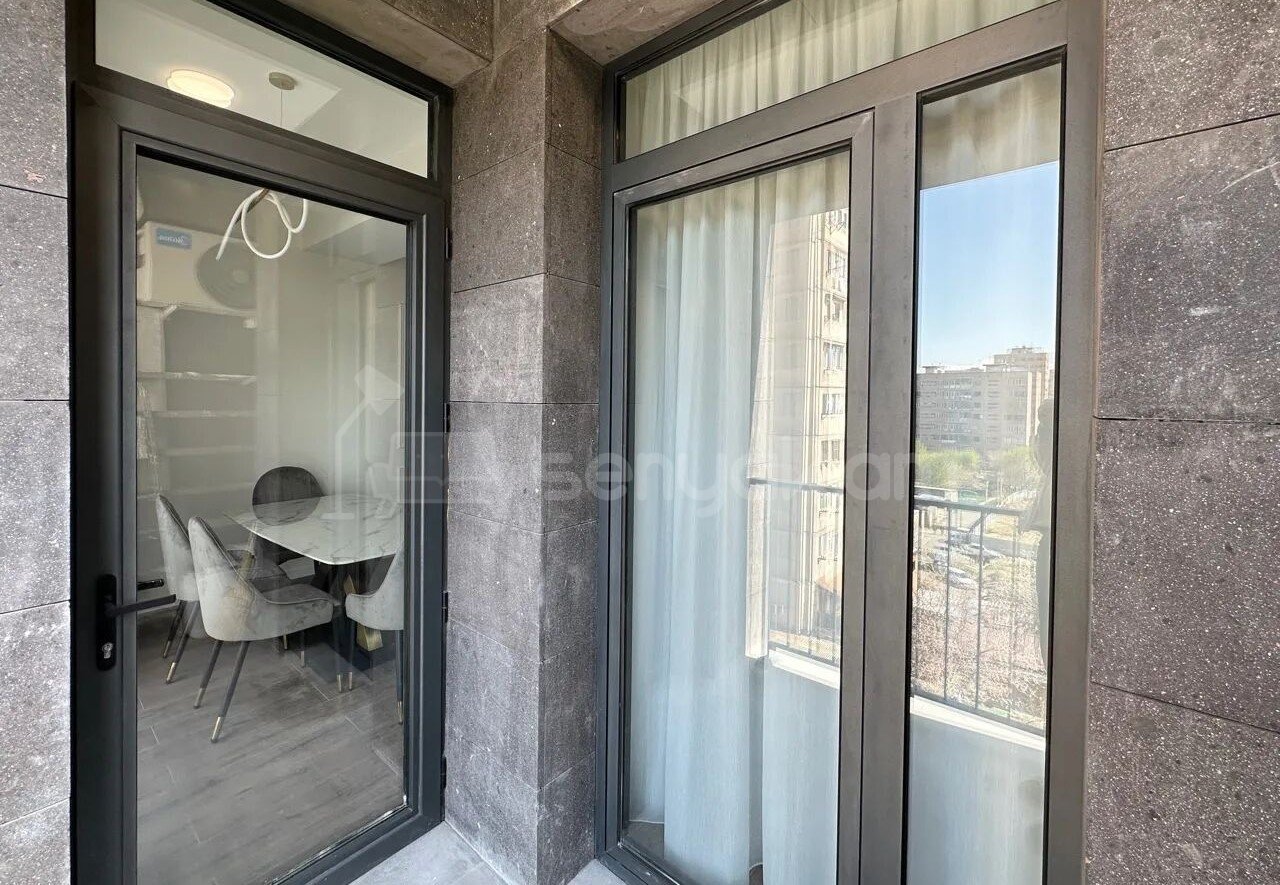 2 Սենյականոց Բնակարան Նորակառույցում, 52քմ, 5/16 հարկ, Կապիտալ Վերանորոգված