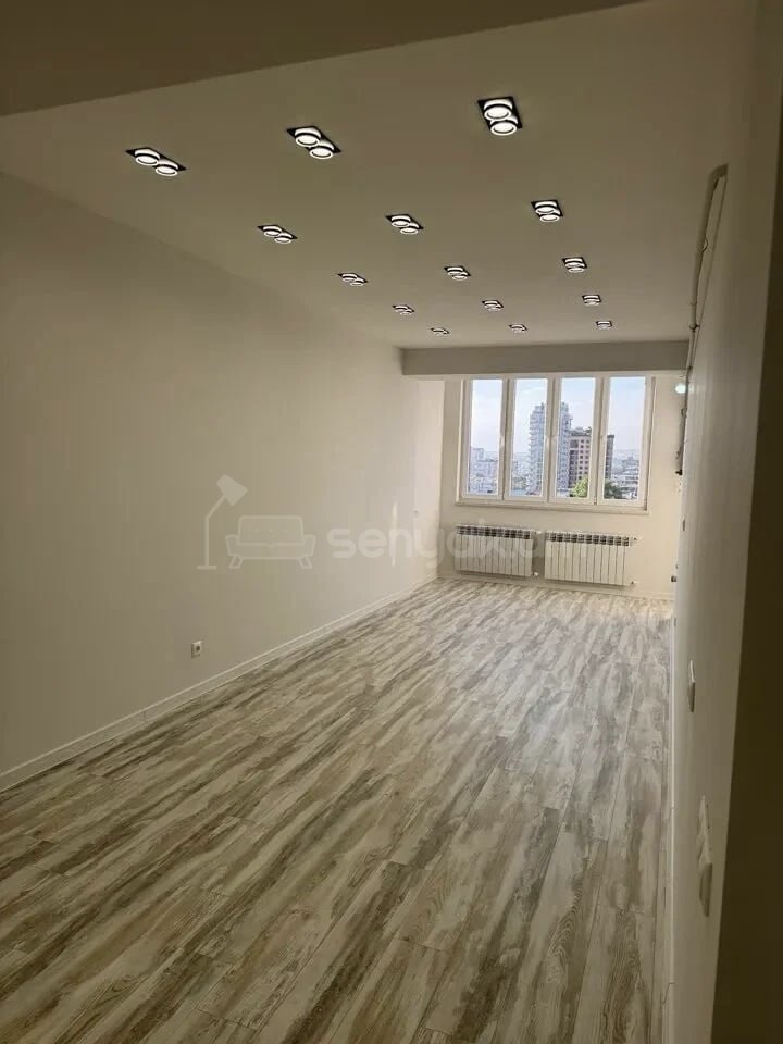 3 Սենյականոց Բնակարան, 70քմ, 9/10 հարկ, Կապիտալ Վերանորոգված