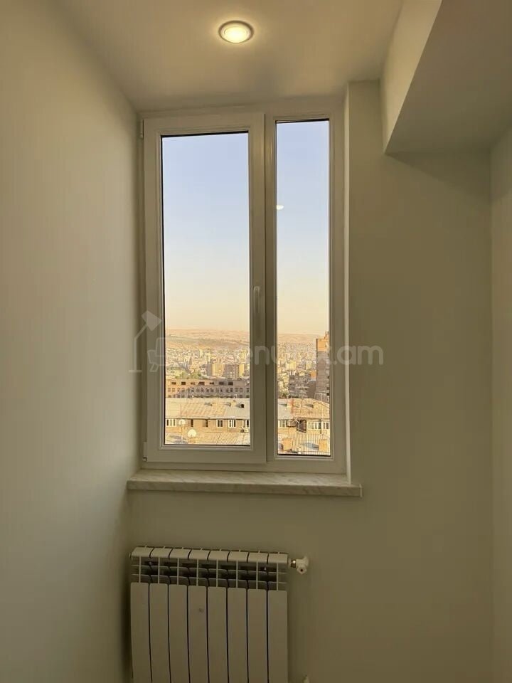 3 Սենյականոց Բնակարան, 70քմ, 9/10 հարկ, Կապիտալ Վերանորոգված