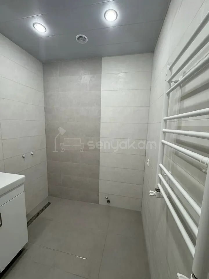 3 Սենյականոց Բնակարան, 70քմ, 9/10 հարկ, Կապիտալ Վերանորոգված