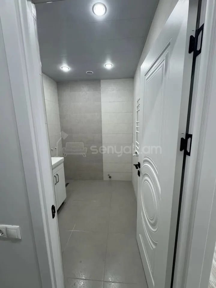 3 Սենյականոց Բնակարան, 70քմ, 9/10 հարկ, Կապիտալ Վերանորոգված