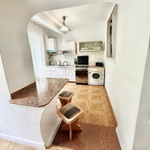 2 Սենյականոց Բնակարան Քարե Շենքում, 50քմ, 3/7 հարկ, Կապիտալ Վերանորոգված, Կահավորված, Արևկող