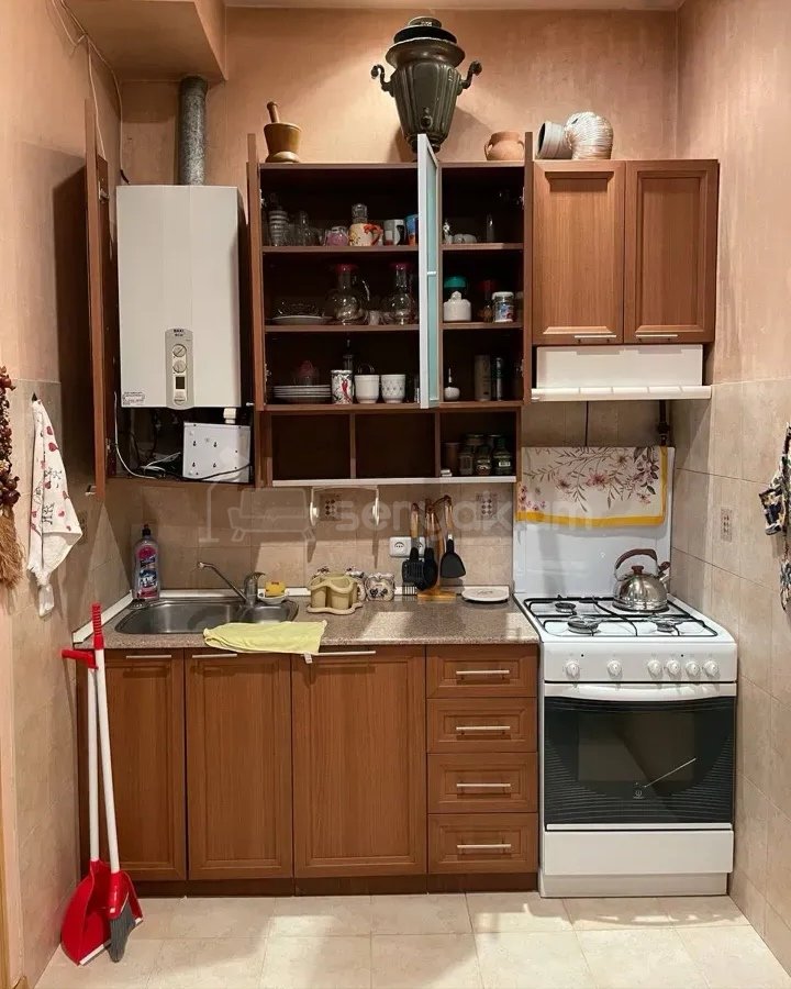 3 Սենյականոց Բնակարան Քարե Շենքում, 80քմ, 1/5 հարկ, Դիզայներական Վերանորոգված, Կահավորված