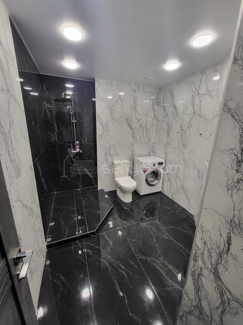 3 Սենյականոց Բնակարան Նորակառույցում, 80քմ, 8/10 հարկ, Կապիտալ Վերանորոգված, Կահավորված