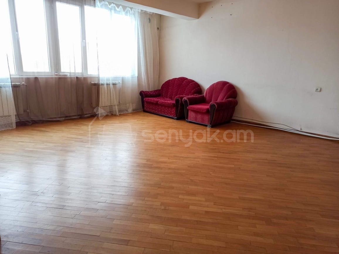 4 Սենյականոց Բնակարան Քարե Շենքում, 110քմ, 4/5 հարկ, Կոսմետիկ Վերանորոգված, Մասամբ Կահավորված, Արևկող