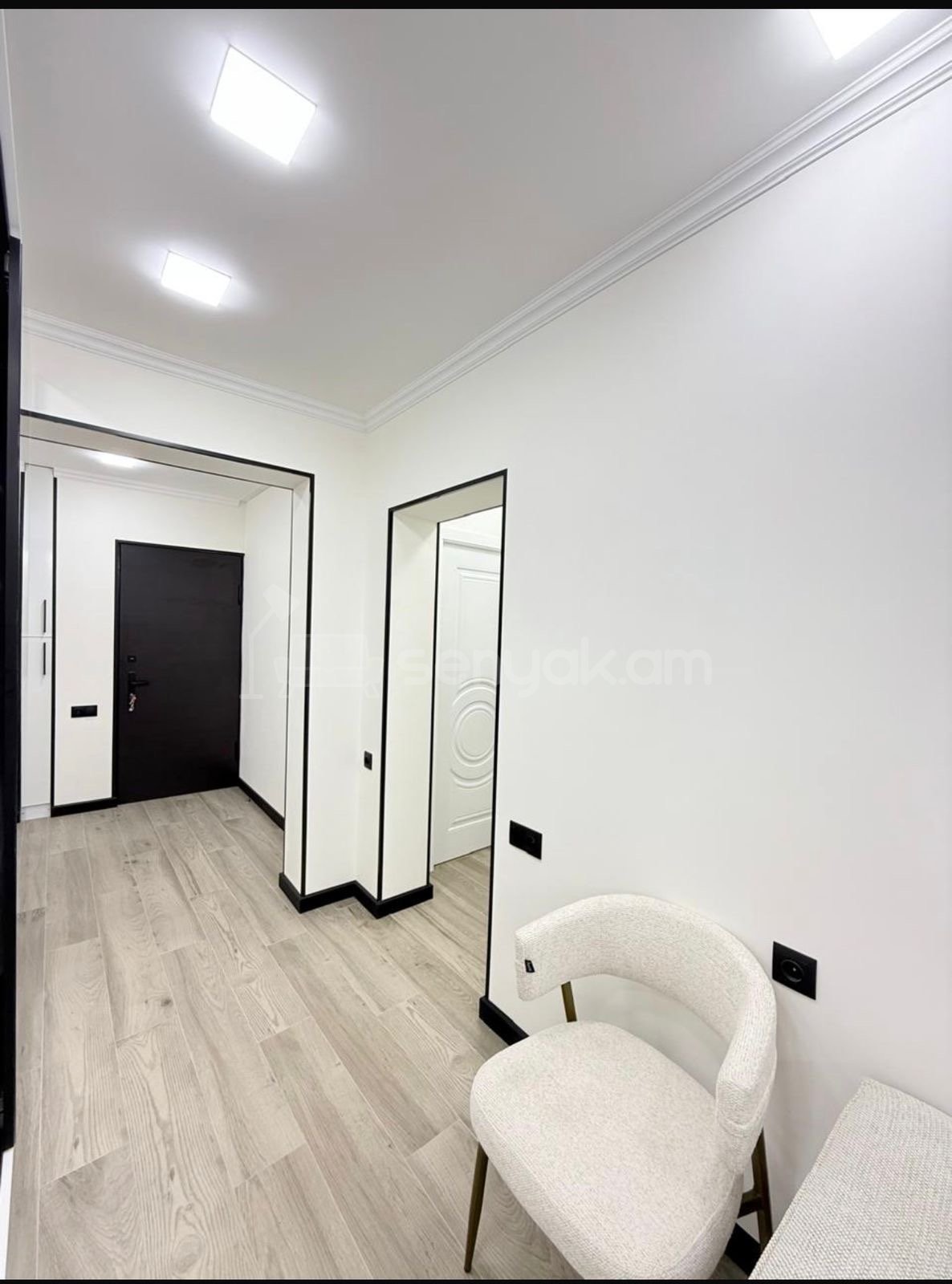 3 Սենյականոց Բնակարան, 84քմ, 1/9 հարկ, Դիզայներական Վերանորոգված