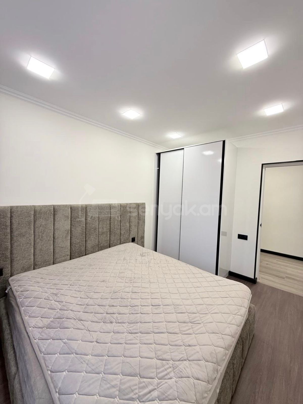 3 Սենյականոց Բնակարան, 84քմ, 1/9 հարկ, Դիզայներական Վերանորոգված