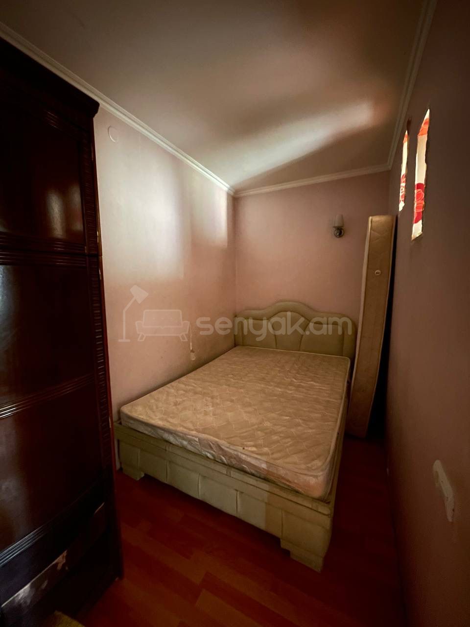 3 Սենյականոց Բնակարան Քարե Շենքում, 40քմ, 3/5 հարկ, Կոսմետիկ Վերանորոգված, Կահավորված, Արևկող