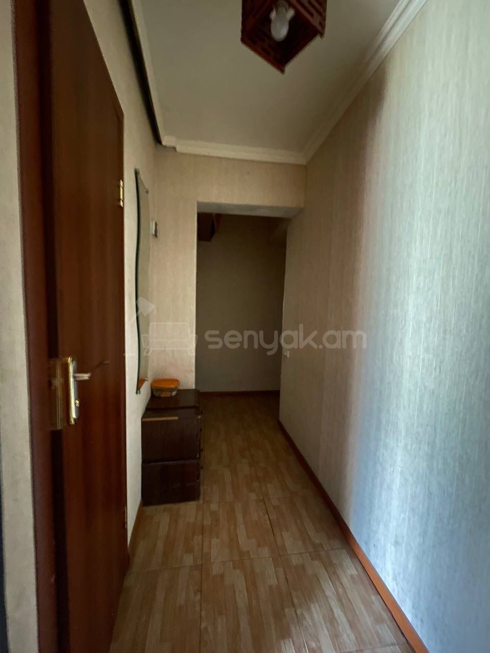 3 Սենյականոց Բնակարան Քարե Շենքում, 40քմ, 3/5 հարկ, Կոսմետիկ Վերանորոգված, Կահավորված, Արևկող