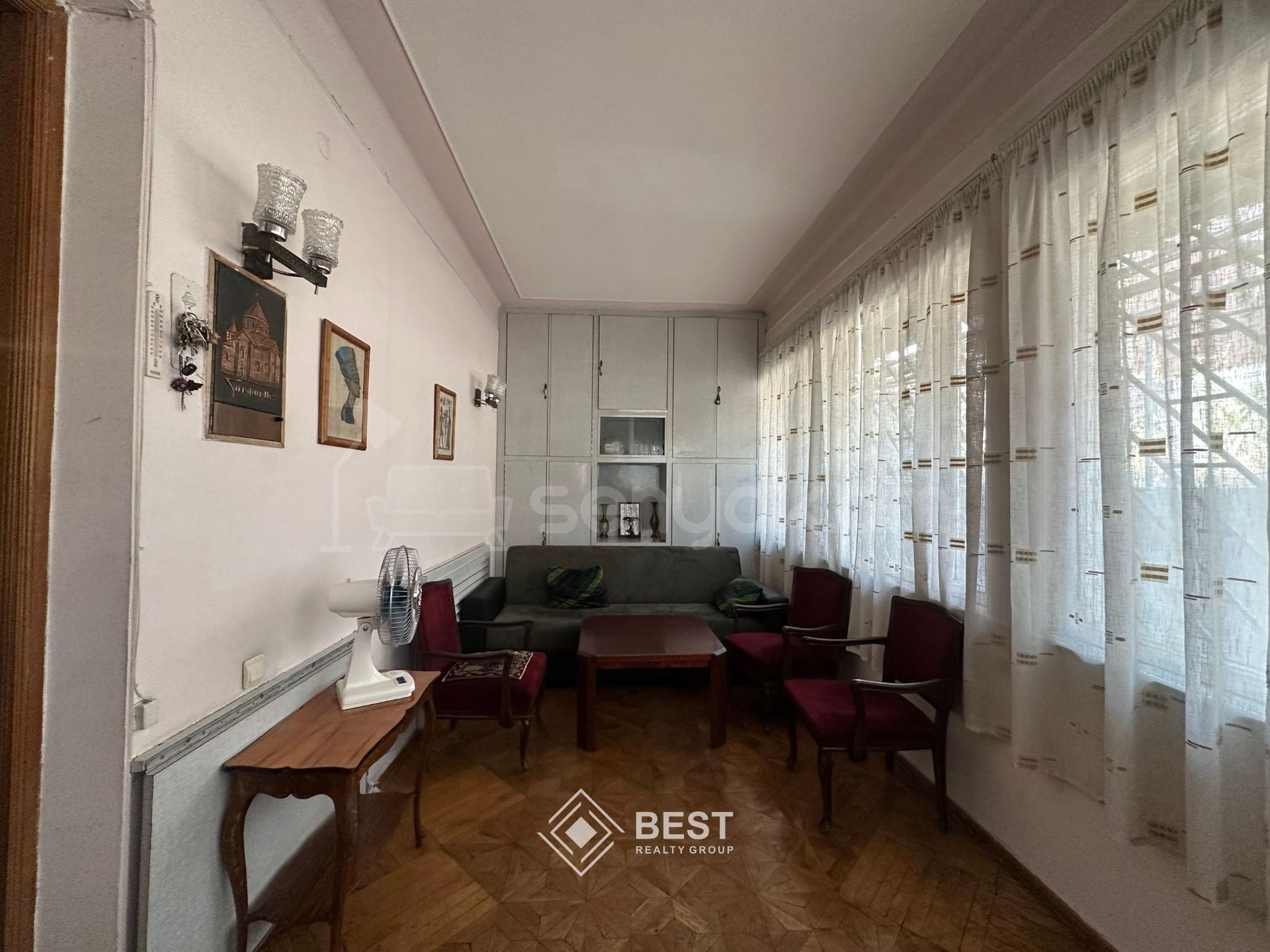 8 Սենյականոց Առանձնատուն, 316քմ, Լողավազանով