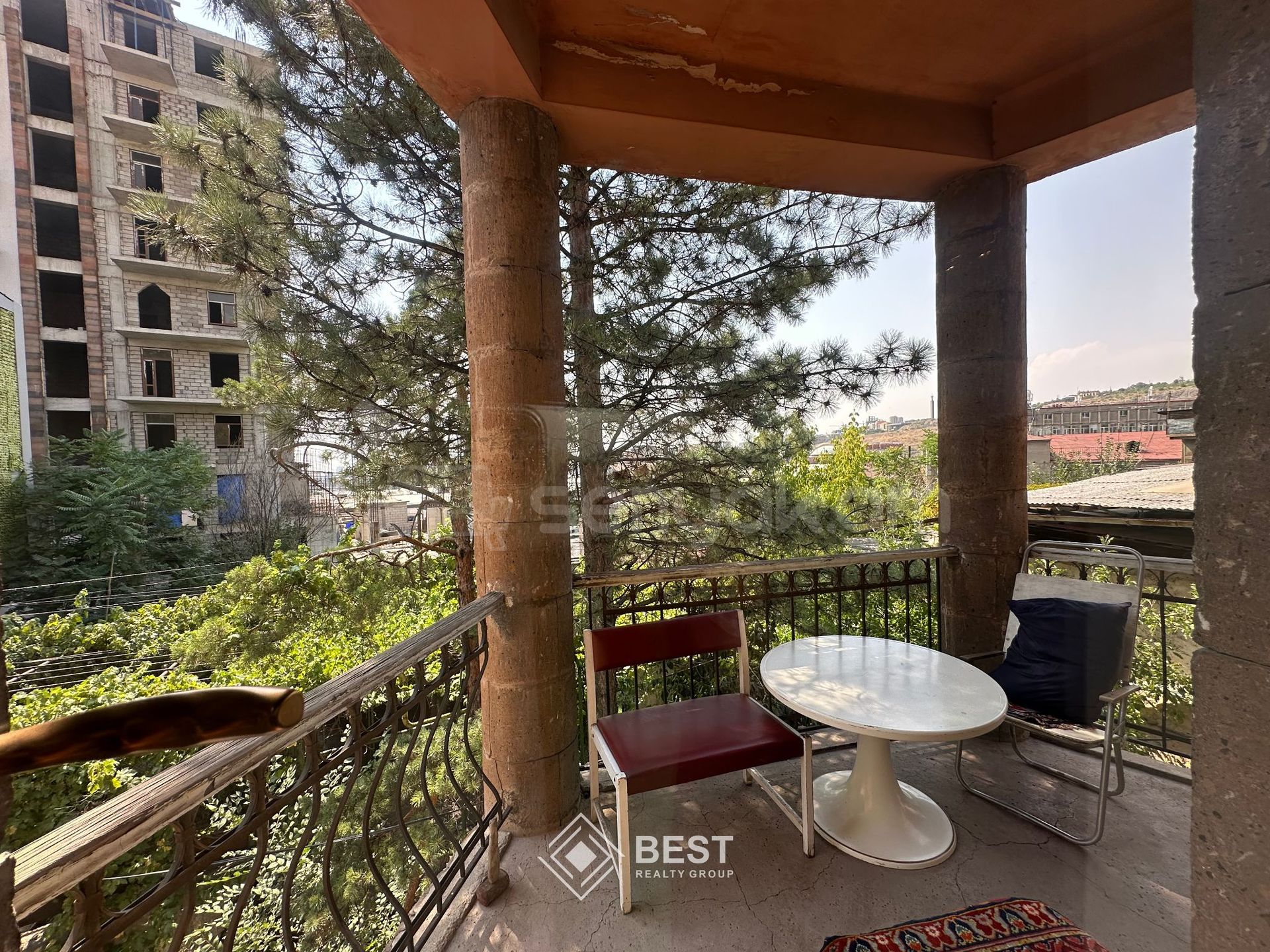 8 Սենյականոց Առանձնատուն, 316քմ, Լողավազանով