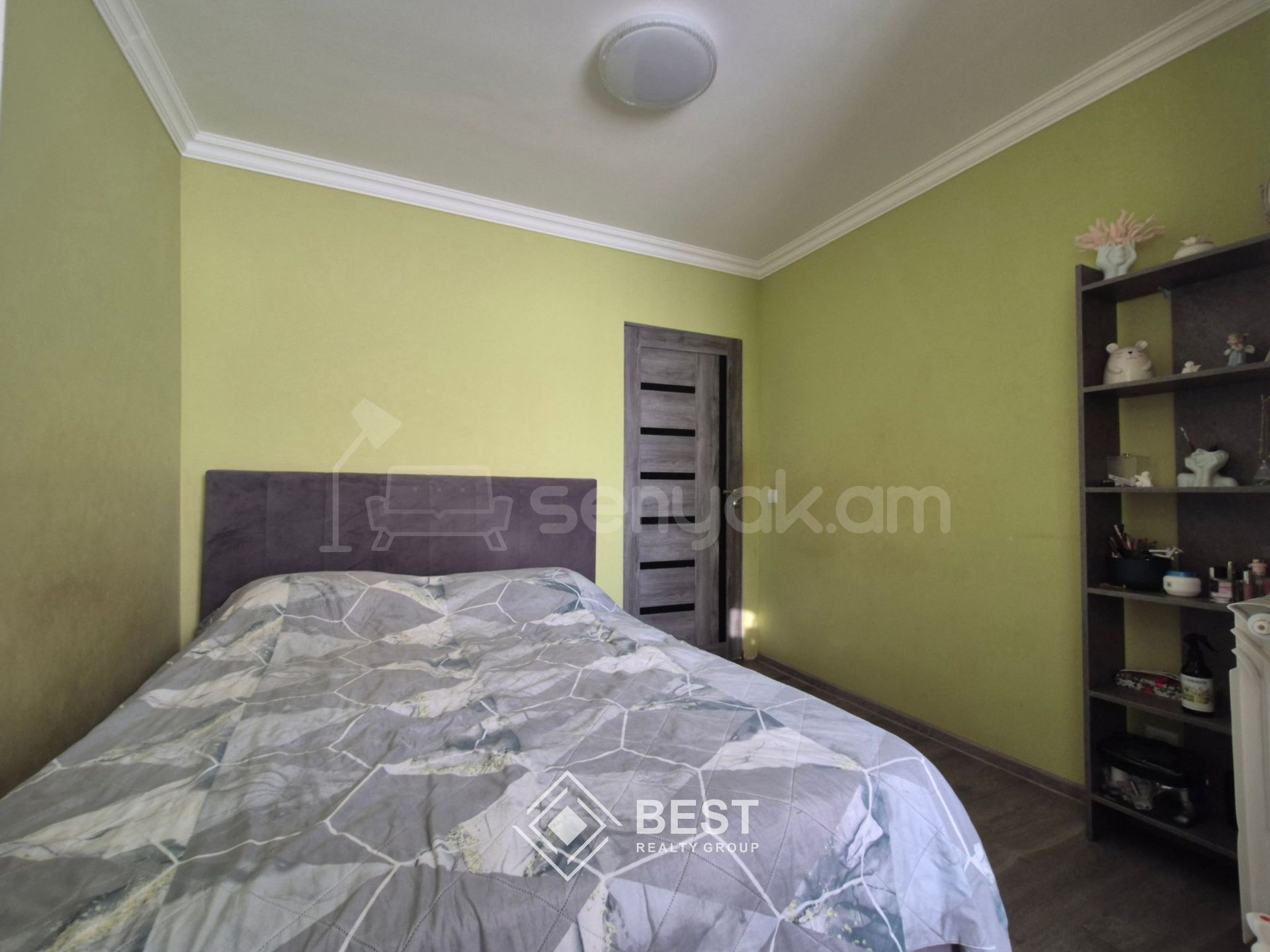 2 Սենյականոց Բնակարան Քարե Շենքում, 43քմ, 5/5 հարկ, Կապիտալ Վերանորոգված