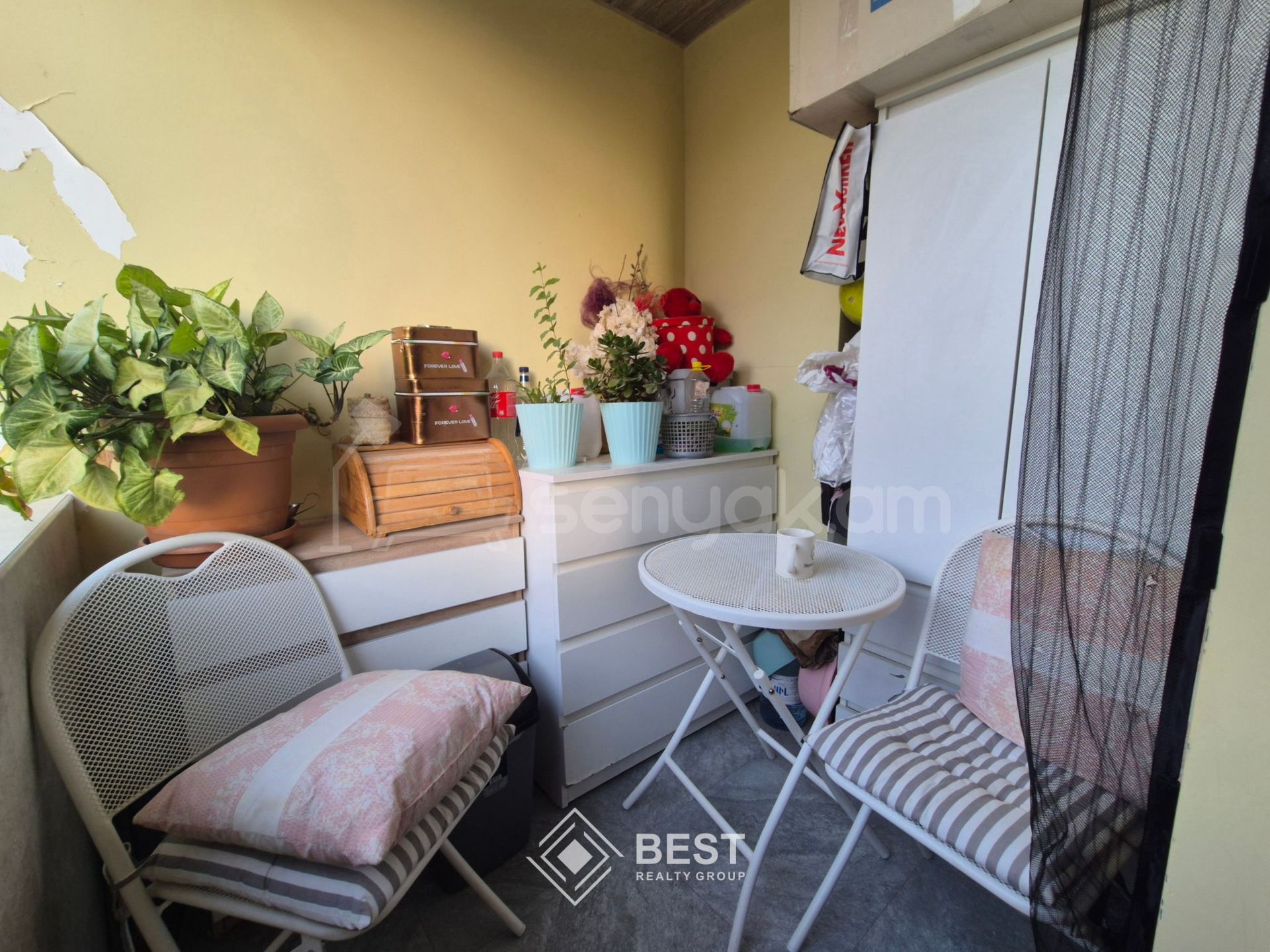 2 Սենյականոց Բնակարան Քարե Շենքում, 43քմ, 5/5 հարկ, Կապիտալ Վերանորոգված