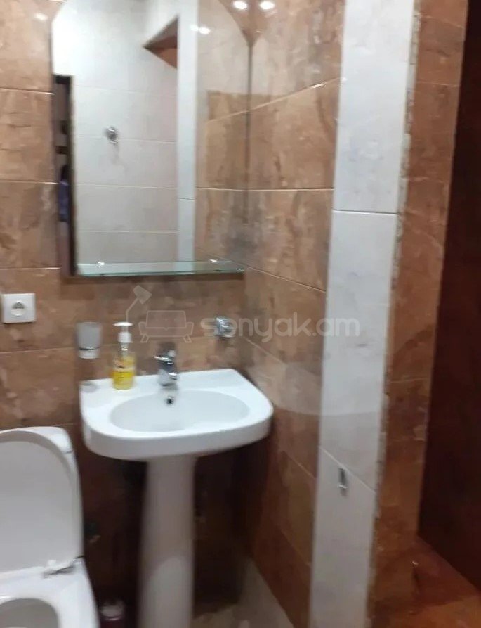 2 Սենյականոց Բնակարան Նորակառույցում, 40քմ, 5/6 հարկ, Կապիտալ Վերանորոգված