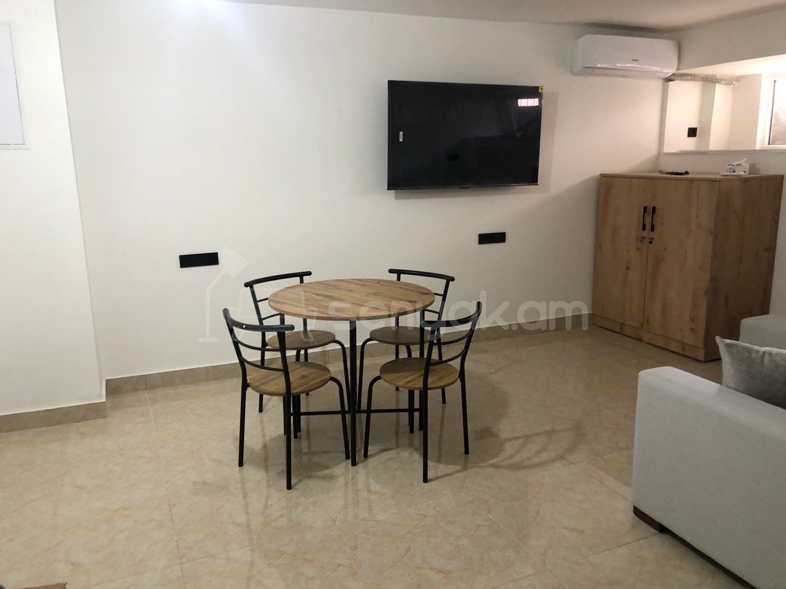 1 Սենյականոց Բնակարան, 32քմ, 1/5 հարկ, Դիզայներական Վերանորոգված