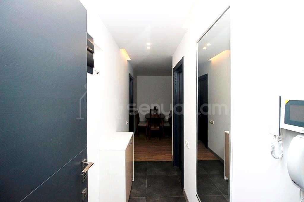 2 Սենյականոց Բնակարան Քարե Շենքում, 55քմ, 4/5 հարկ, Կապիտալ Վերանորոգված