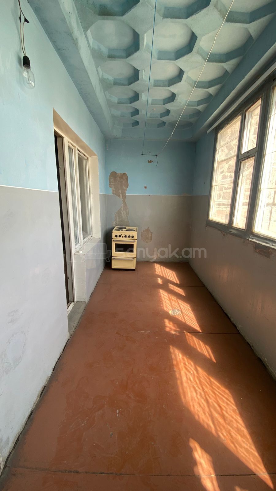 4 Սենյականոց Բնակարան, 92քմ, 8/9 հարկ, Պետական Վիճակում