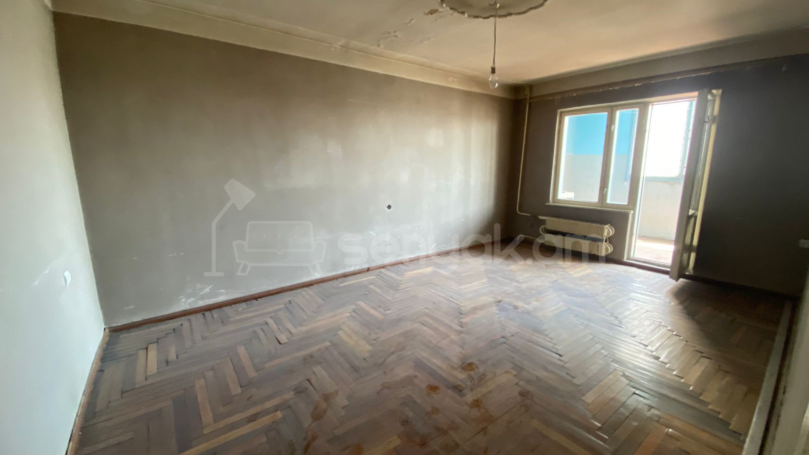 4 Սենյականոց Բնակարան, 92քմ, 8/9 հարկ, Պետական Վիճակում