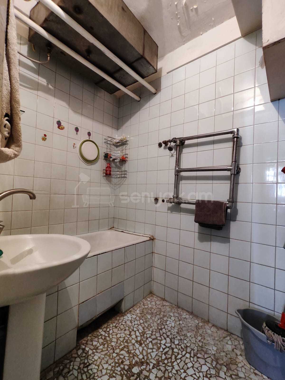 2 Սենյականոց Բնակարան, 65քմ, 6/9 հարկ, Պետական Վիճակում, Կահավորված