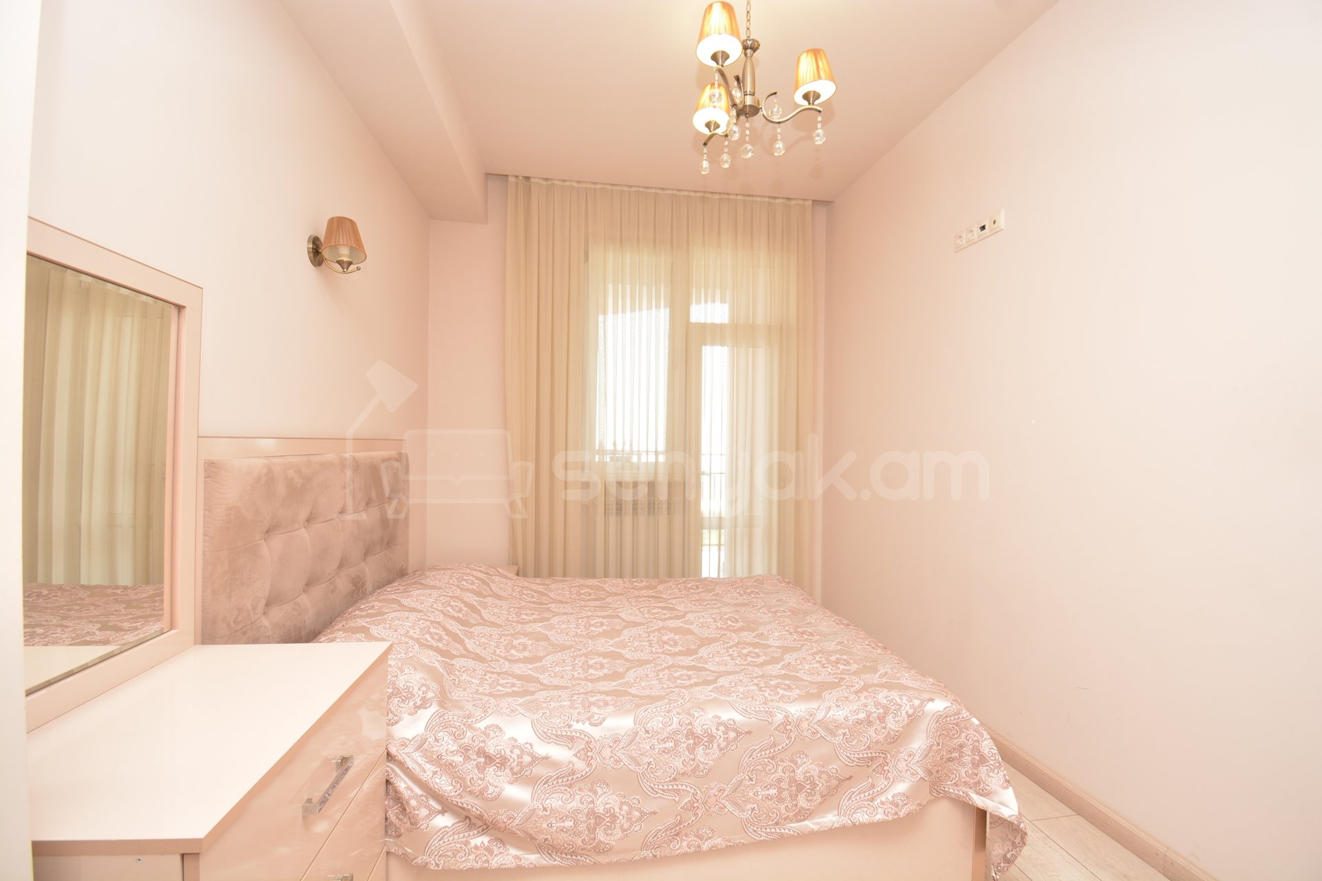 4 Սենյականոց Բնակարան Նորակառույցում, 126քմ, 7/8 հարկ, Կապիտալ Վերանորոգված