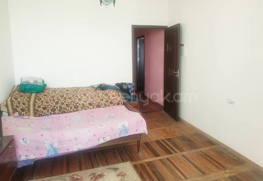 4 Սենյականոց Բնակարան, 110քմ, 11/16 հարկ, Պետական Վիճակում