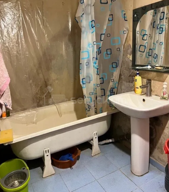 4 Սենյականոց Բնակարան, 110քմ, 11/16 հարկ, Պետական Վիճակում