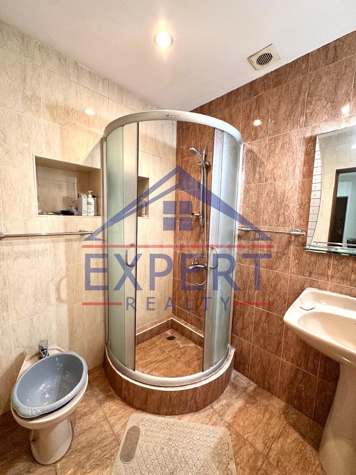 3 Սենյականոց Բնակարան Քարե Շենքում, 76քմ, 2/4 հարկ, Կապիտալ Վերանորոգված, Կահավորված, Արևկող