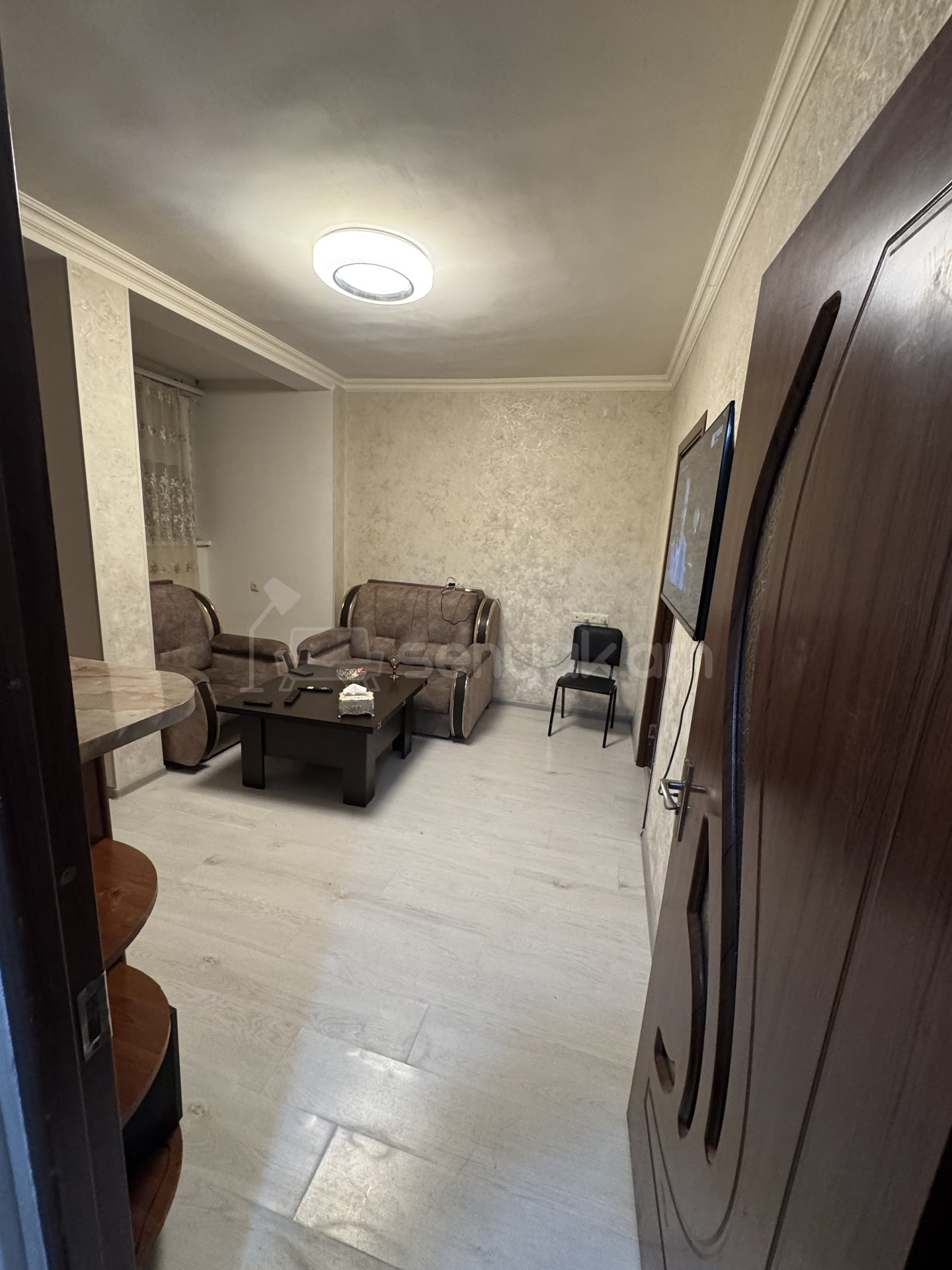 2 Սենյականոց Բնակարան Քարե Շենքում, 56քմ, 1/3 հարկ, Կապիտալ Վերանորոգված