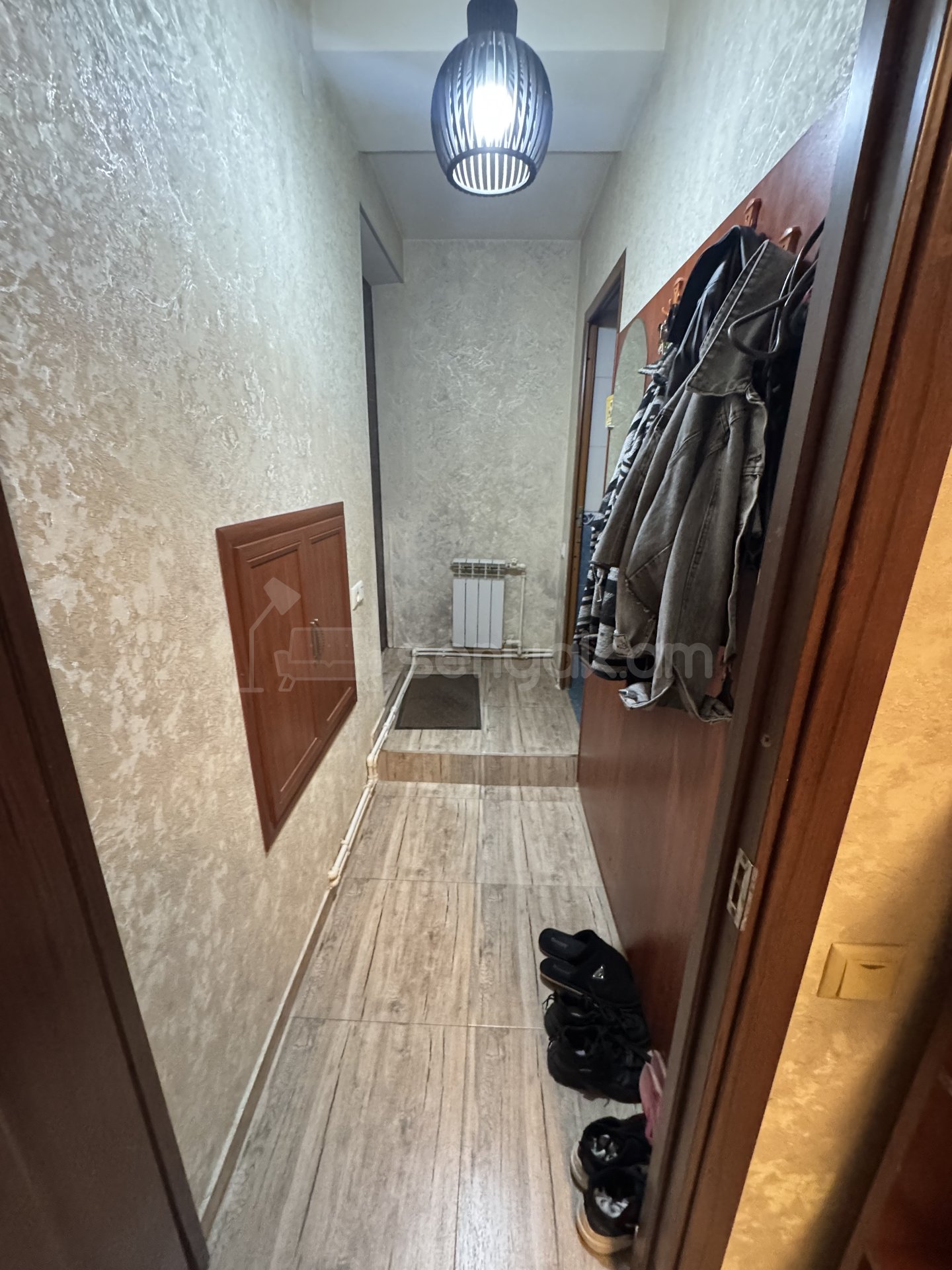 2 Սենյականոց Բնակարան Քարե Շենքում, 56քմ, 1/3 հարկ, Կապիտալ Վերանորոգված