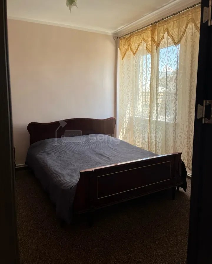 4 Սենյականոց Բնակարան Քարե Շենքում, 100քմ, 7/9 հարկ, Կապիտալ Վերանորոգված, Կահավորված