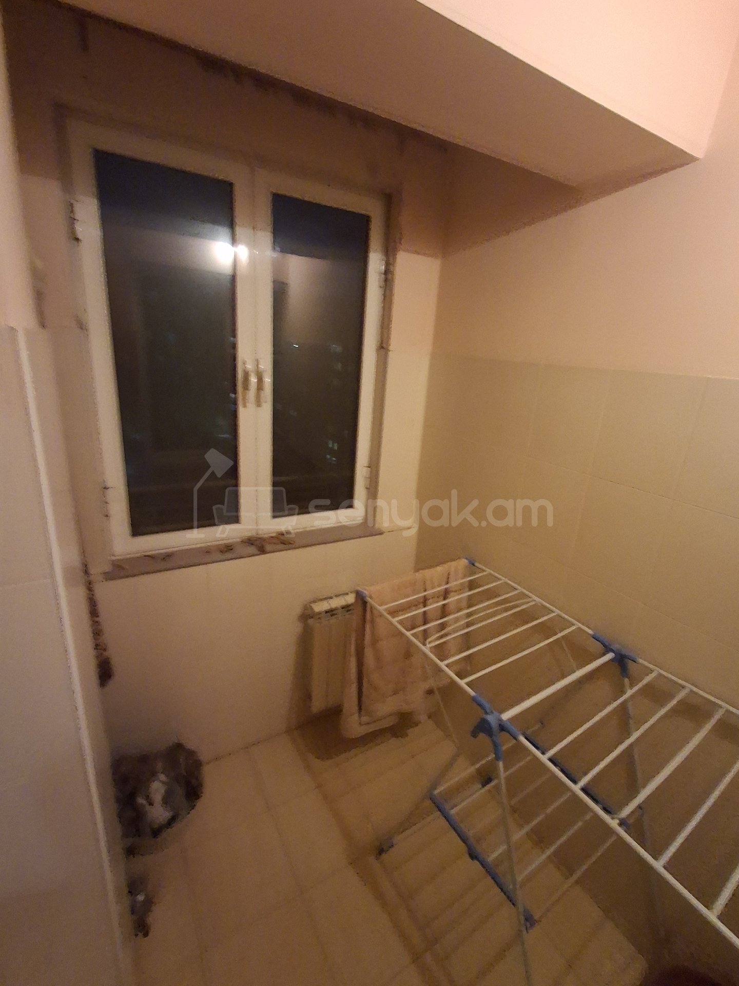 3 Սենյականոց Բնակարան, 72քմ, 9/9 հարկ, Պետական Վիճակում