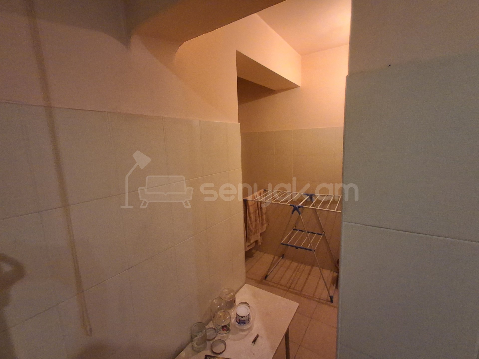 3 Սենյականոց Բնակարան, 72քմ, 9/9 հարկ, Պետական Վիճակում