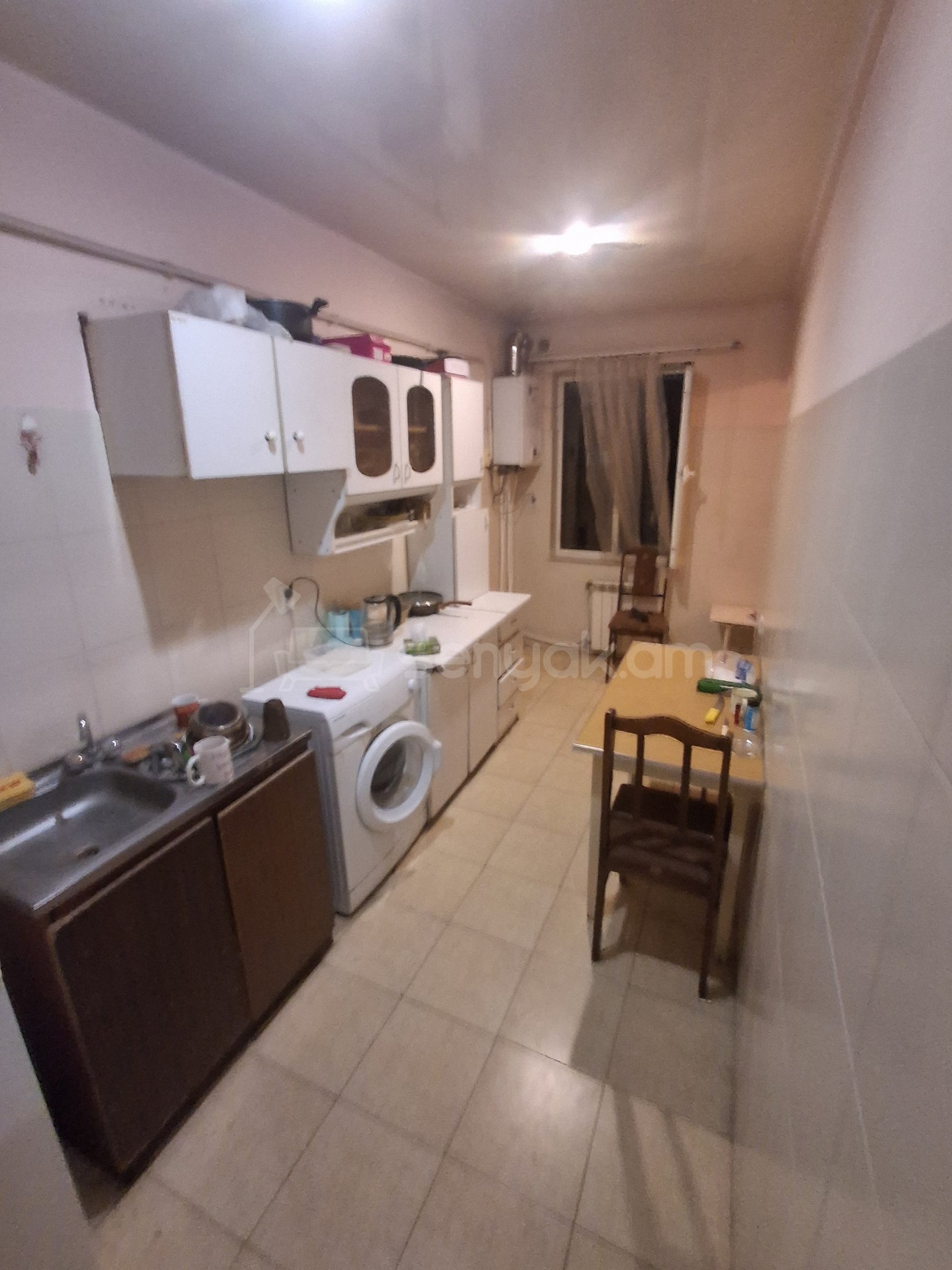 3 Սենյականոց Բնակարան, 72քմ, 9/9 հարկ, Պետական Վիճակում