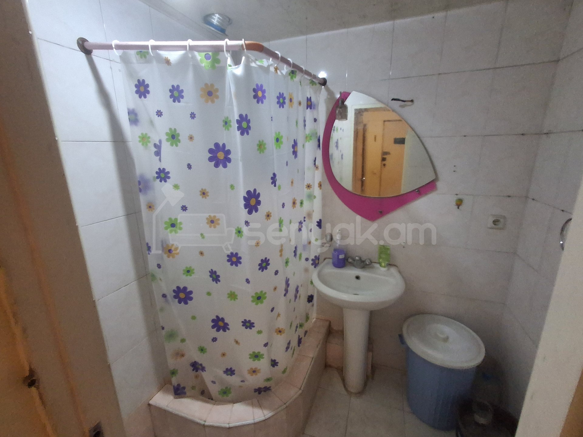 3 Սենյականոց Բնակարան, 72քմ, 9/9 հարկ, Պետական Վիճակում