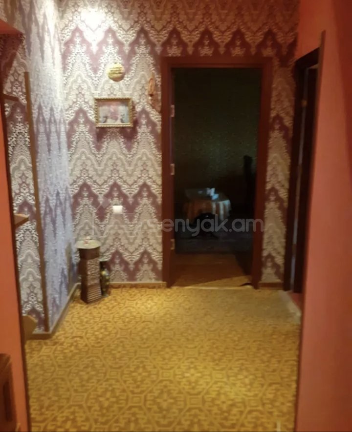 2 Սենյականոց Բնակարան Քարե Շենքում, 62քմ, 3/5 հարկ, Նորմալ Վիճակում, Կահավորված