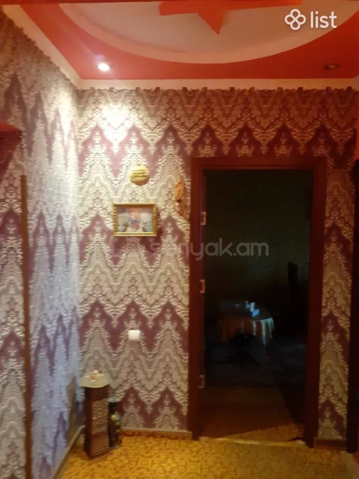 2 Սենյականոց Բնակարան Քարե Շենքում, 62քմ, 3/5 հարկ, Նորմալ Վիճակում, Կահավորված