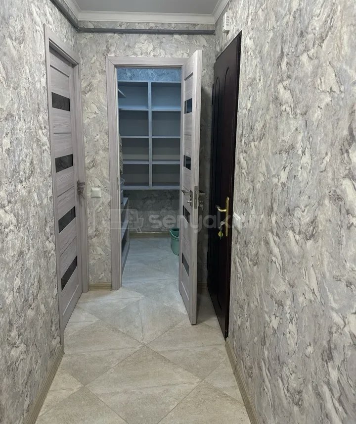 3 Սենյականոց Բնակարան Քարե Շենքում, 67քմ, 2/4 հարկ, Կապիտալ Վերանորոգված, Կահավորված