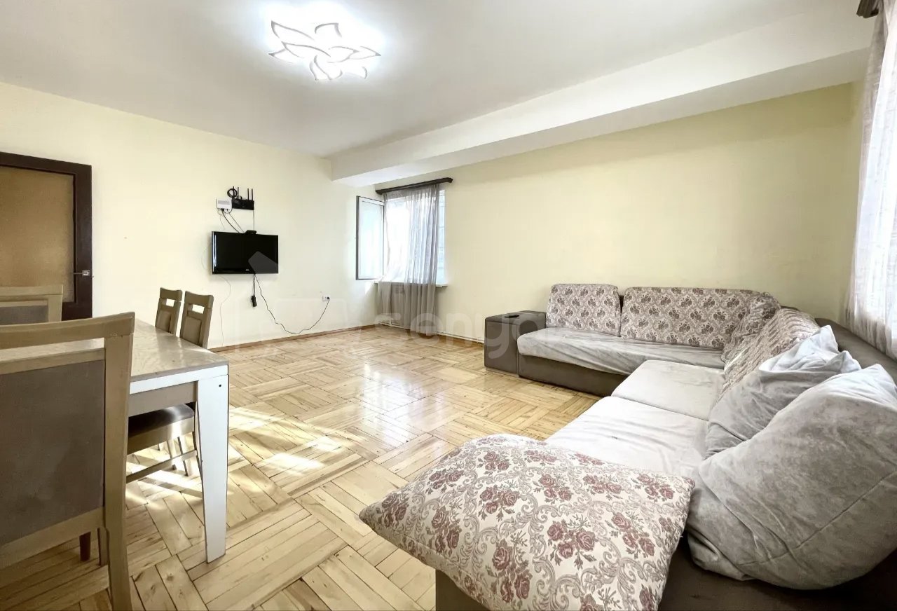 3 Սենյականոց Բնակարան, 78քմ, 7/9 հարկ, Նորմալ Վիճակում, Կահավորված