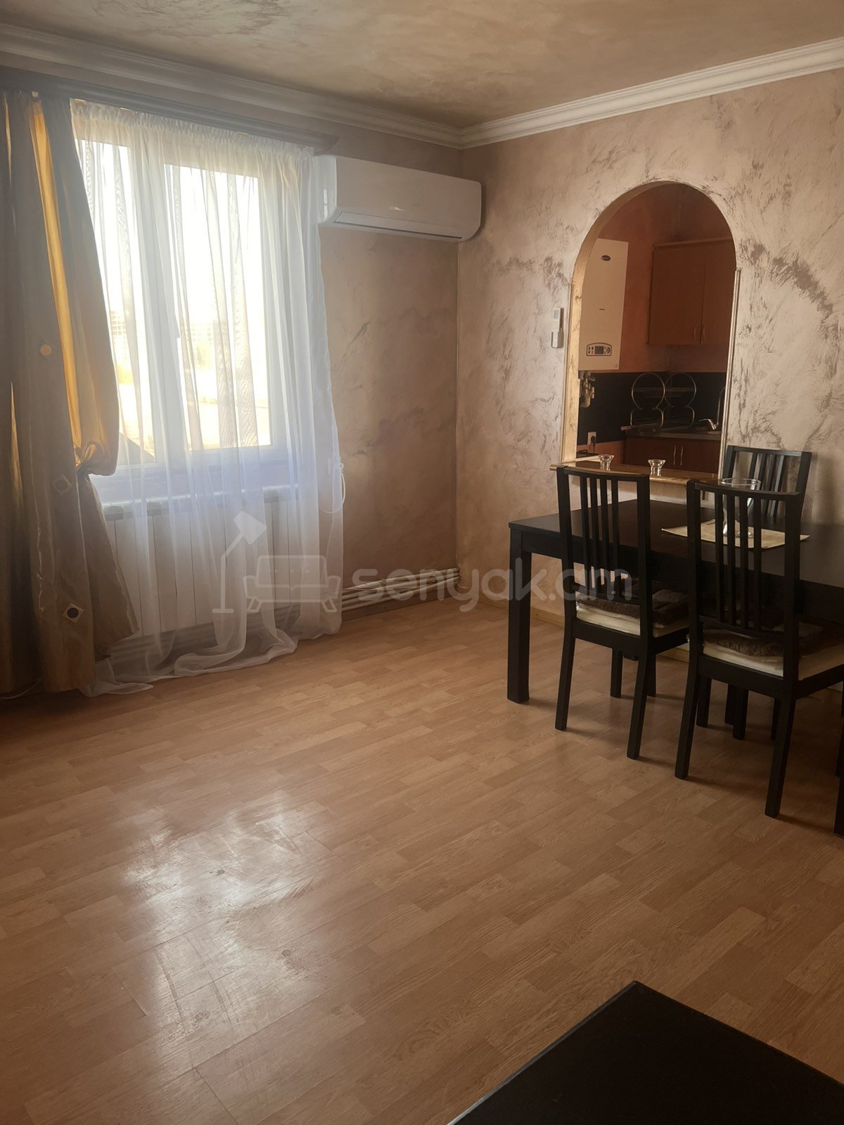 2 Սենյականոց Բնակարան Քարե Շենքում, 56քմ, 2/2 հարկ, Նորմալ Վիճակում, Կահավորված