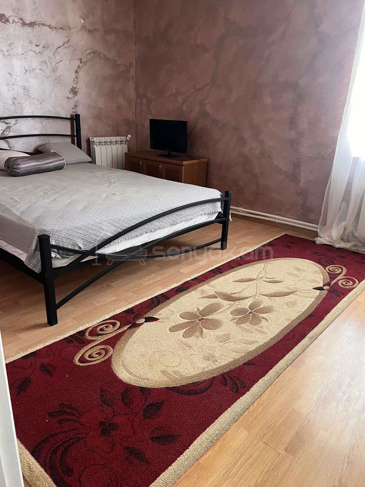 2 Սենյականոց Բնակարան Քարե Շենքում, 56քմ, 2/2 հարկ, Նորմալ Վիճակում, Կահավորված
