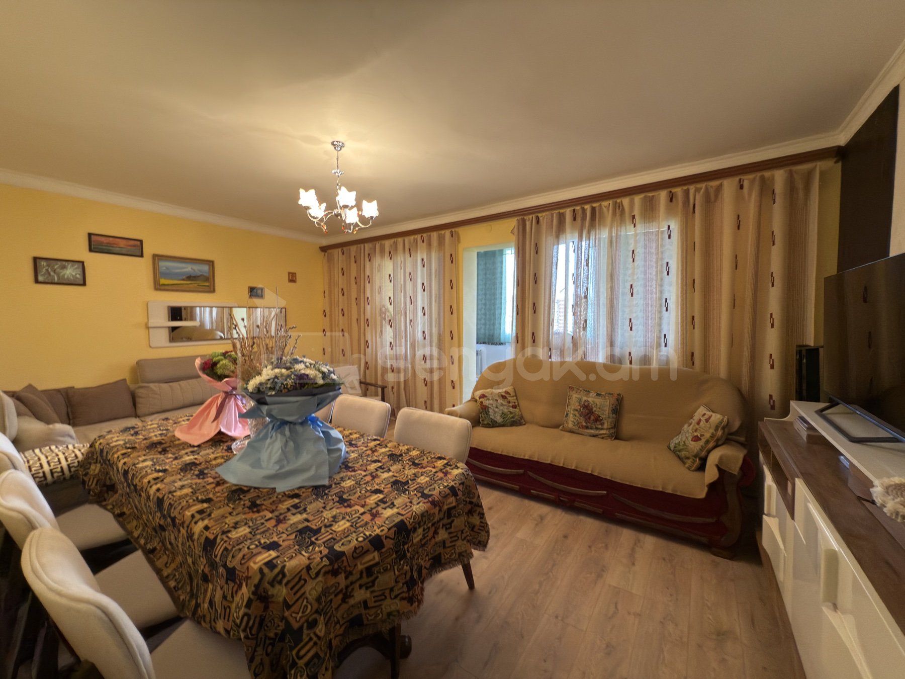 3 Սենյականոց Բնակարան, 97քմ, 7/9 հարկ, Նորմալ Վիճակում