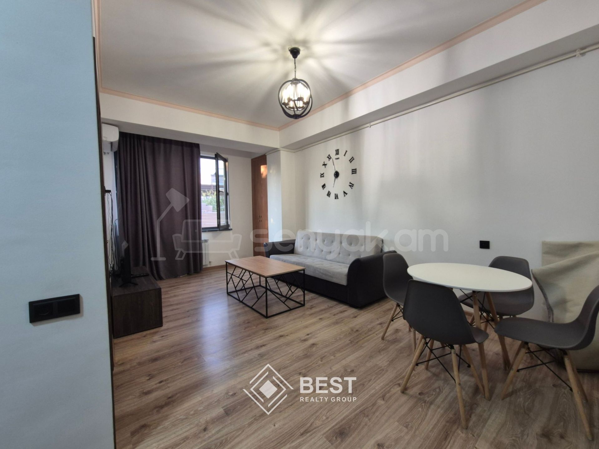 2 Սենյականոց Բնակարան Նորակառույցում, 43քմ, 2/5 հարկ, Կապիտալ Վերանորոգված