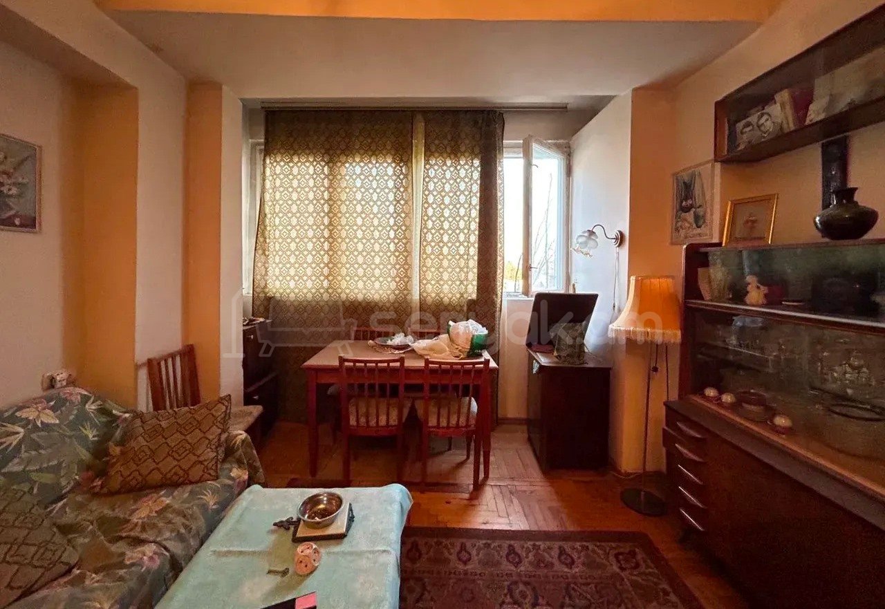 1 Սենյականոց Բնակարան, 42քմ, 6/9 հարկ, Պետական Վիճակում