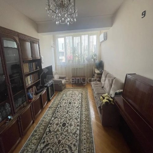 3 Սենյականոց Բնակարան Քարե Շենքում, 70քմ, 4/5 հարկ, Կոսմետիկ Վերանորոգված