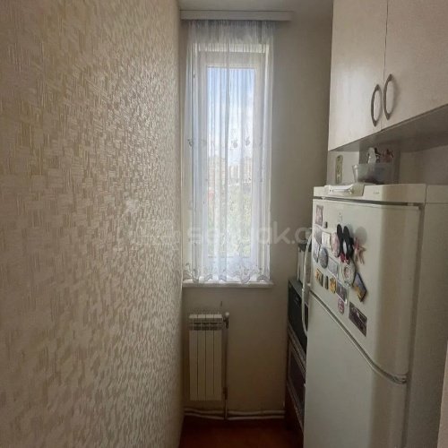 3 Սենյականոց Բնակարան Քարե Շենքում, 70քմ, 4/5 հարկ, Կոսմետիկ Վերանորոգված