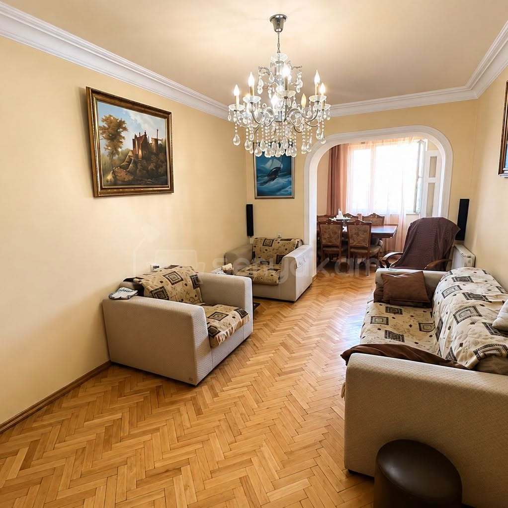 3 Սենյականոց Բնակարան Քարե Շենքում, 76քմ, 4/5 հարկ, Նորմալ Վիճակում