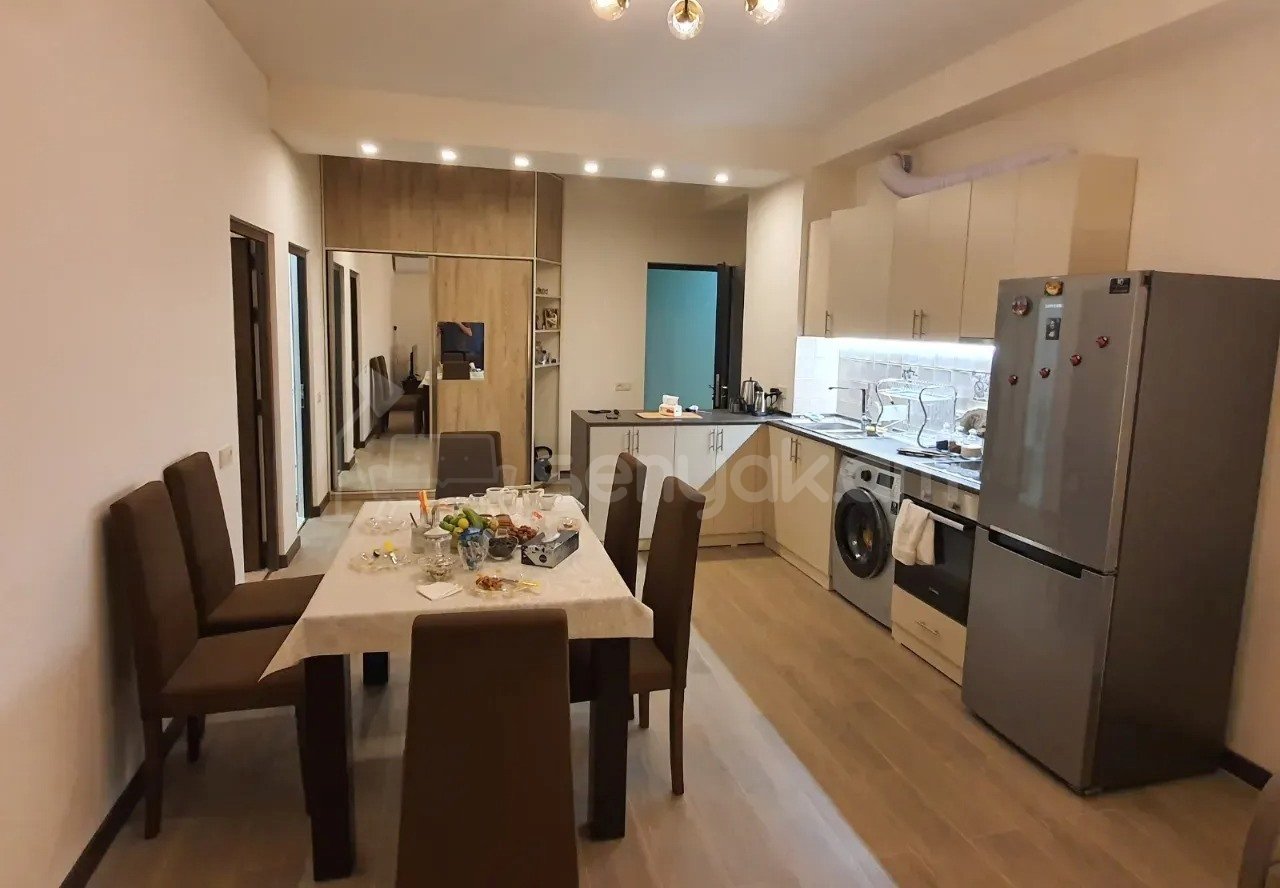 2 Սենյականոց Բնակարան Նորակառույցում, 55քմ, 3/8 հարկ, Կապիտալ Վերանորոգված