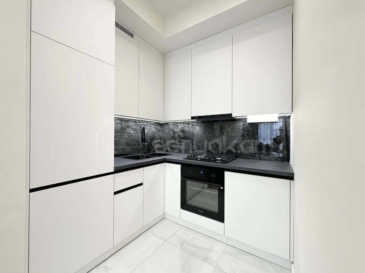 2 Սենյականոց Բնակարան Նորակառույցում, 52քմ, 5/16 հարկ, Կապիտալ Վերանորոգված