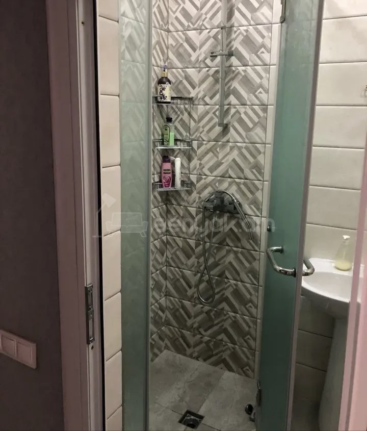 2 Սենյականոց Բնակարան Քարե Շենքում, 48քմ, 5/5 հարկ, Կապիտալ Վերանորոգված, Կահավորված, Արևկող